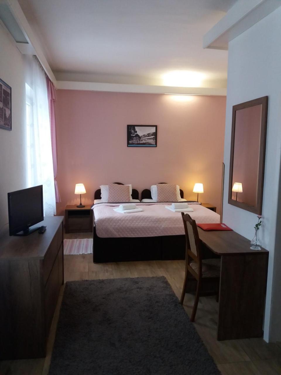 Hotel Dzban Jindrichov Exterior foto